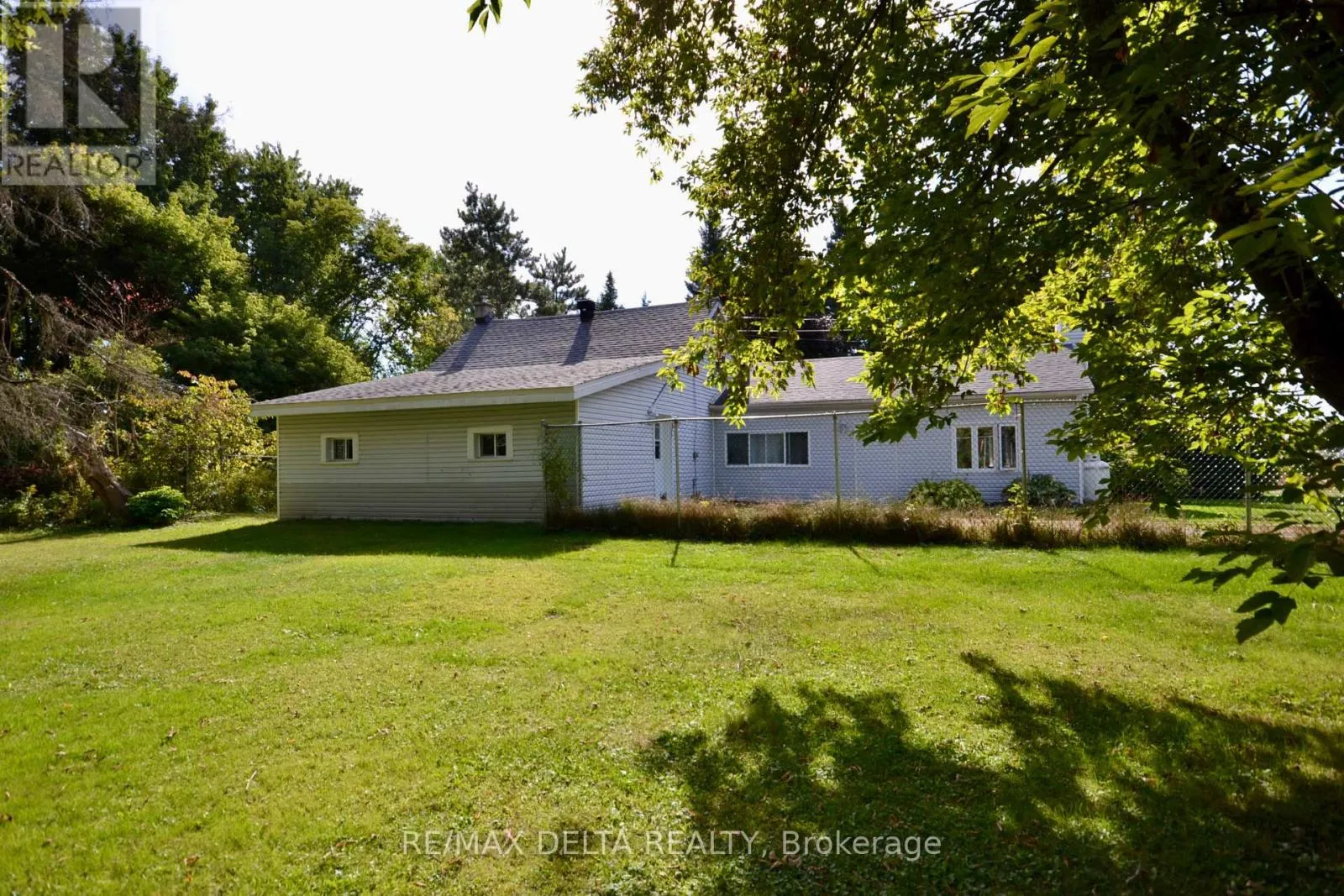 3383 Champlain Street, Clarence-Rockland, Ontario K0A 1E0