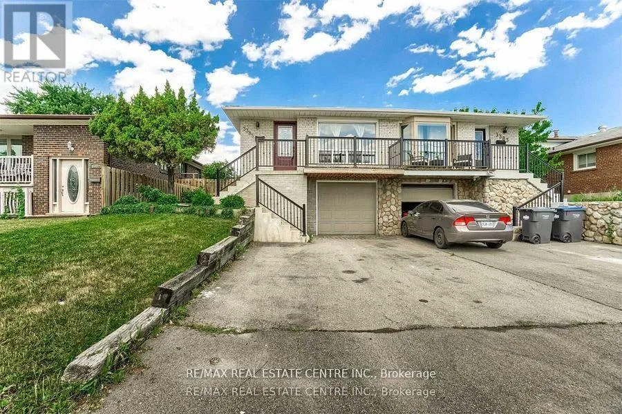 House for rent: 3385 Ellengale (upper) Drive, Mississauga, Ontario L5C 1Z5