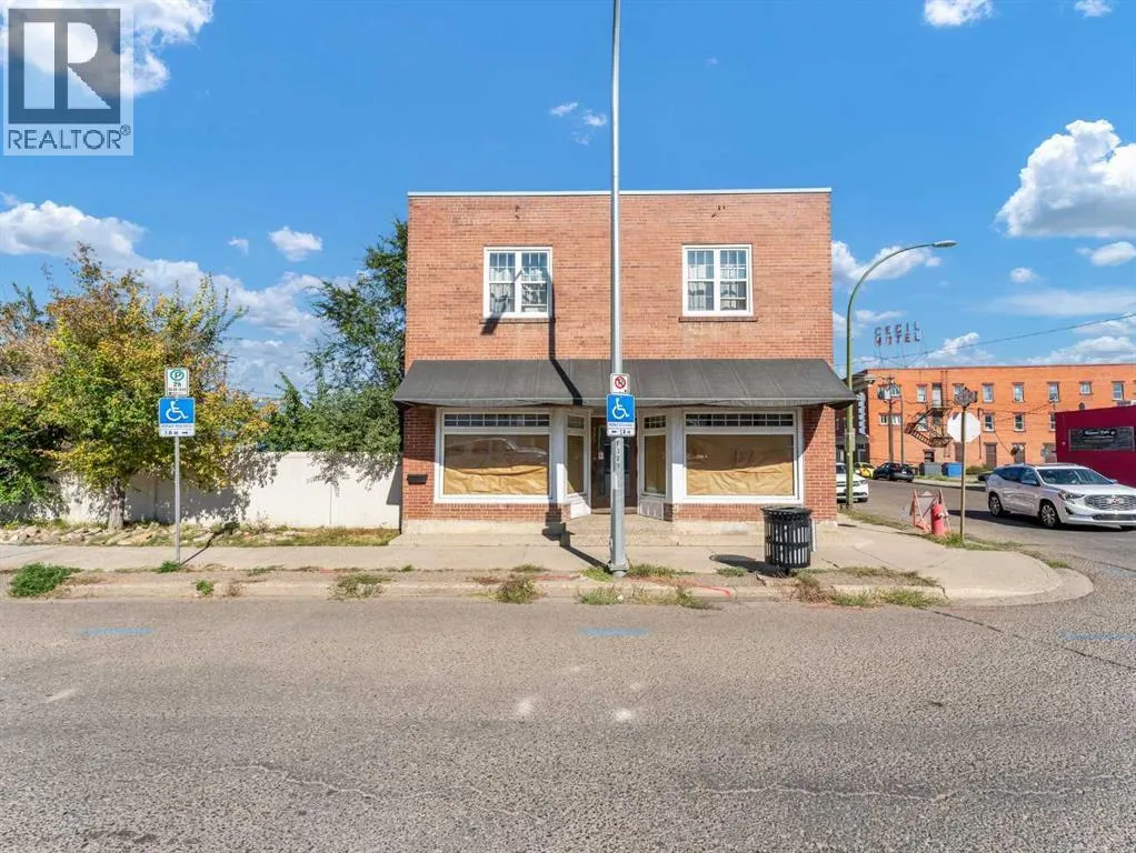 Commercial Mix for rent: 339 North Railway Street Se, Medicine Hat, Alberta T1A 2Z1