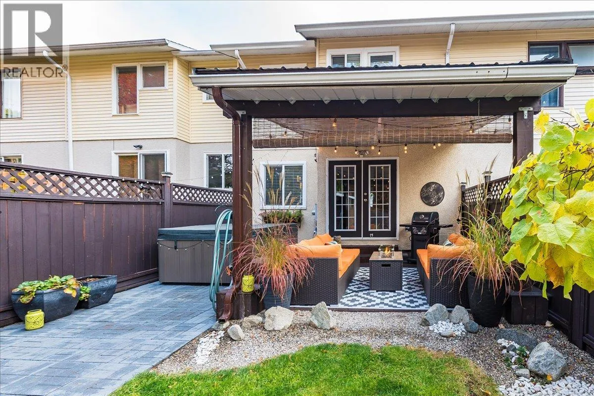 Row / Townhouse for rent: 3395 Laurel Crescent, Trail, British Columbia V1R 4M9