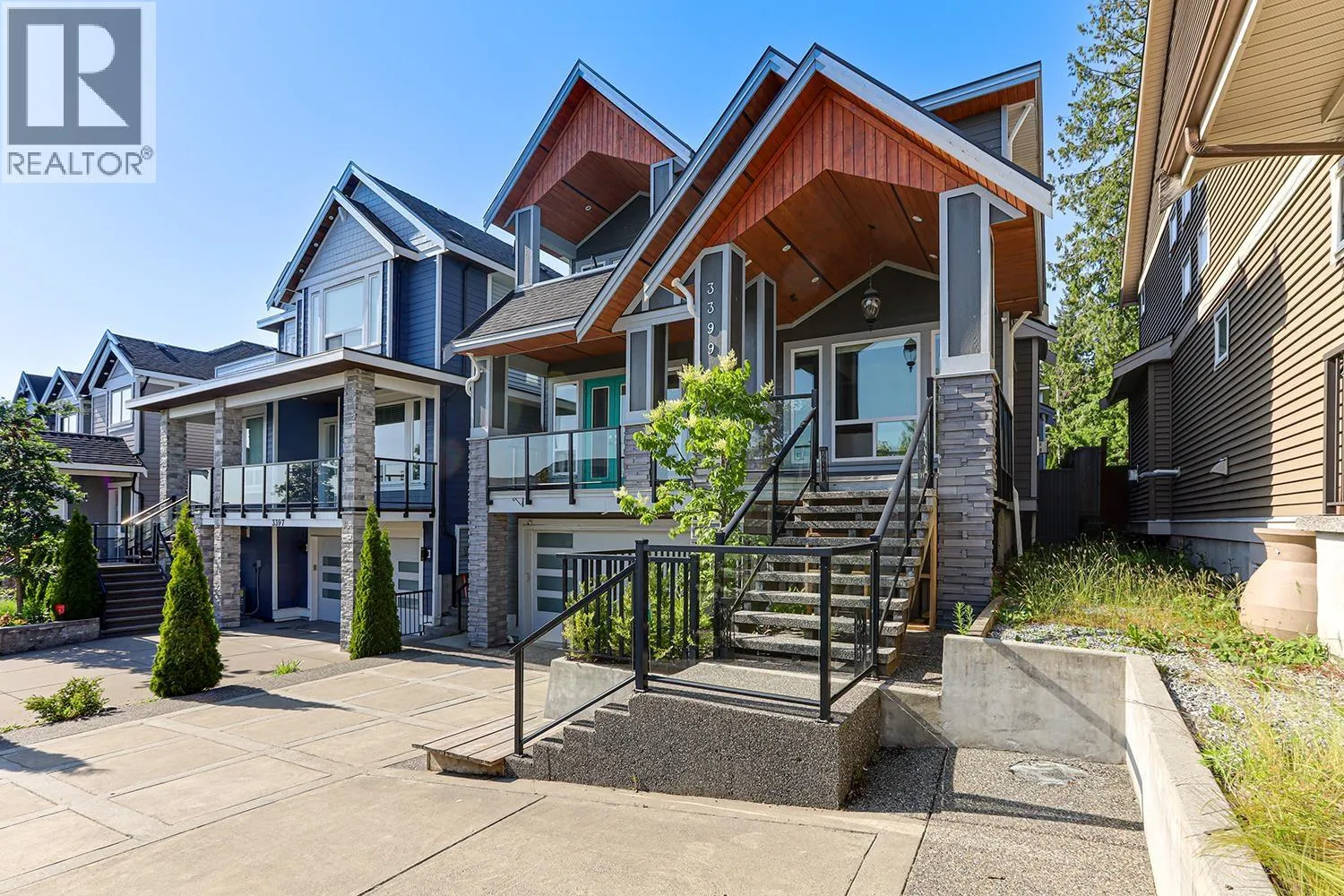 House for rent: 3399 Derbyshire Avenue, Coquitlam, British Columbia V3E 0G3