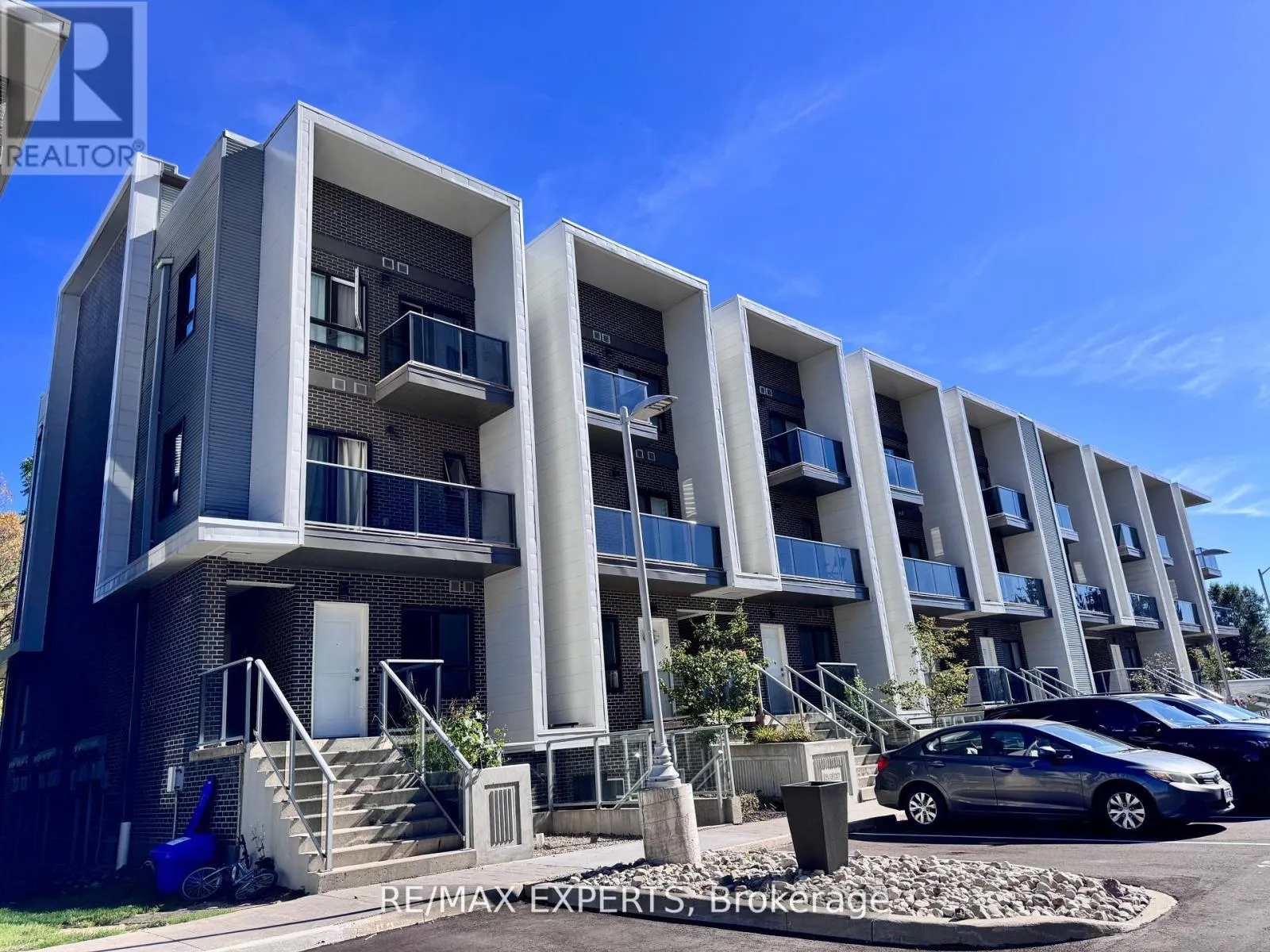 Row / Townhouse for rent: 33a - 1430 Highland Road, Kitchener, Ontario N2N 0C3