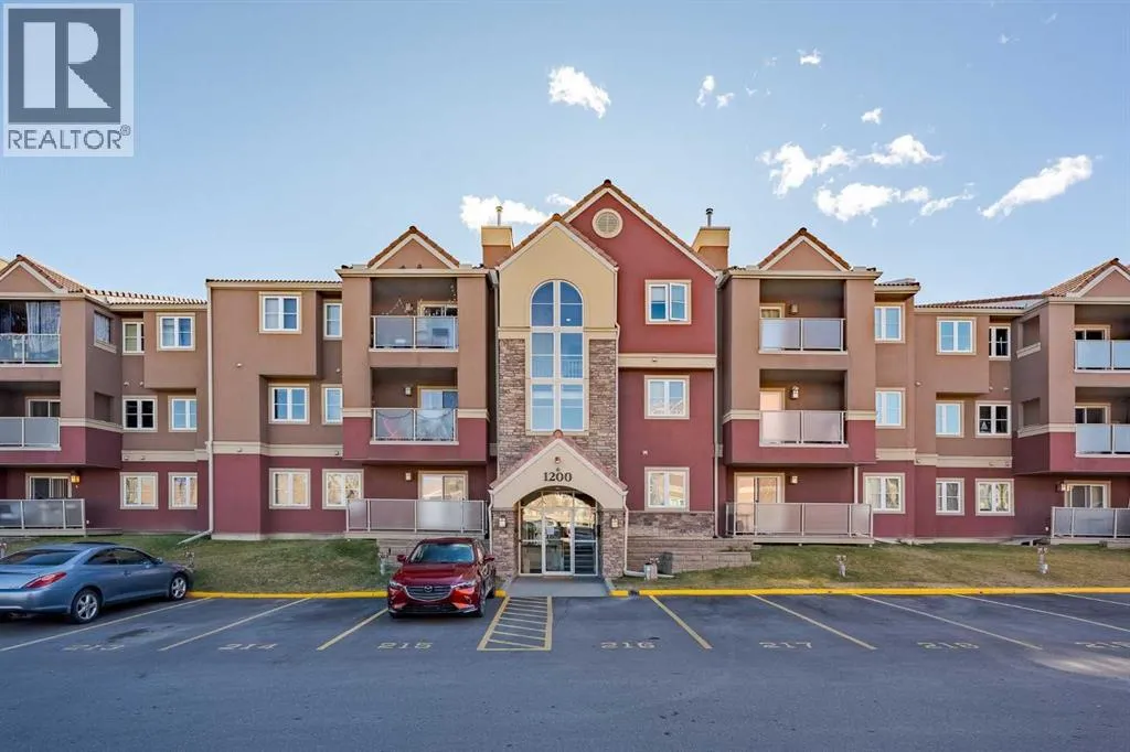 Apartment for rent: 34, 1234 Edenwold Heights Nw, Calgary, Alberta T3A 3T5