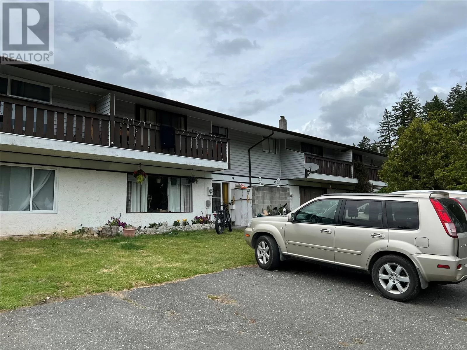 Row / Townhouse for rent: 34 500 Muchalat Pl, Gold River, British Columbia V0P 1G0