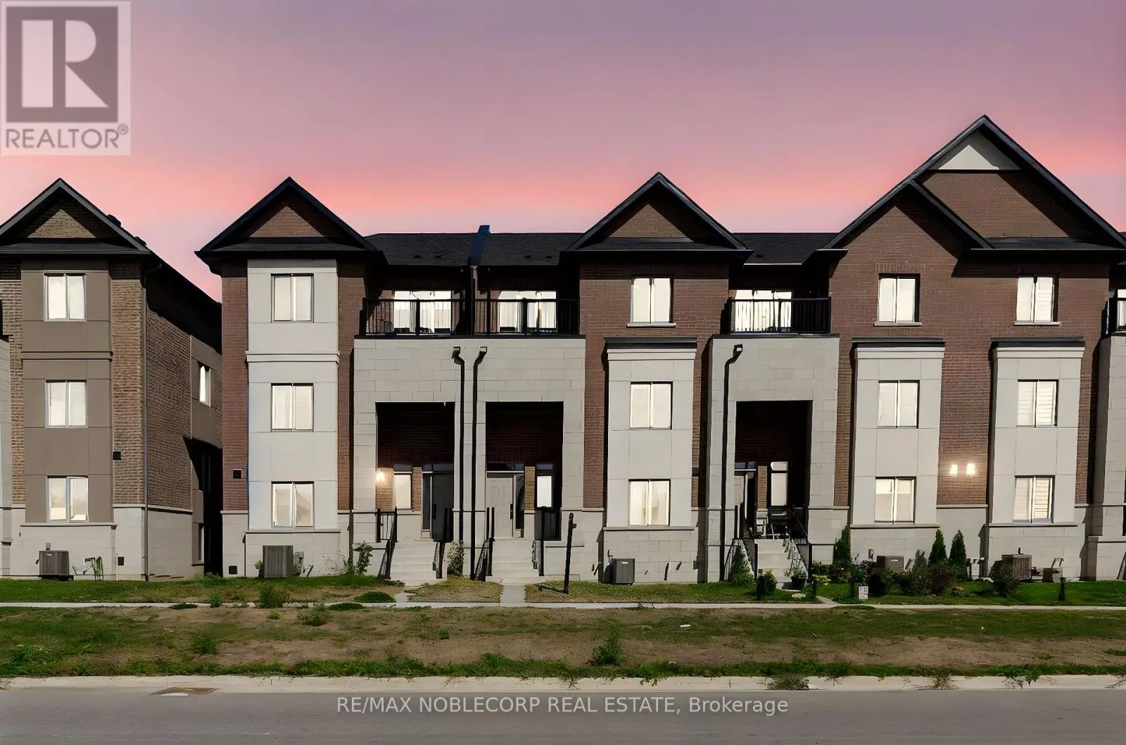 Row / Townhouse for rent: 34 Alan Williams Trail, Uxbridge, Ontario L9P 0R6