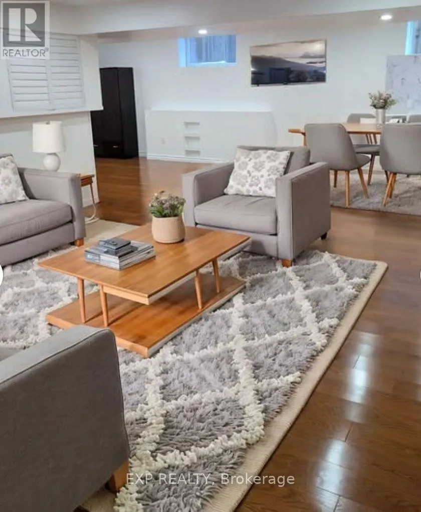 House for rent: 34 Danielle Crescent, Barrie, Ontario L4N 0Y5