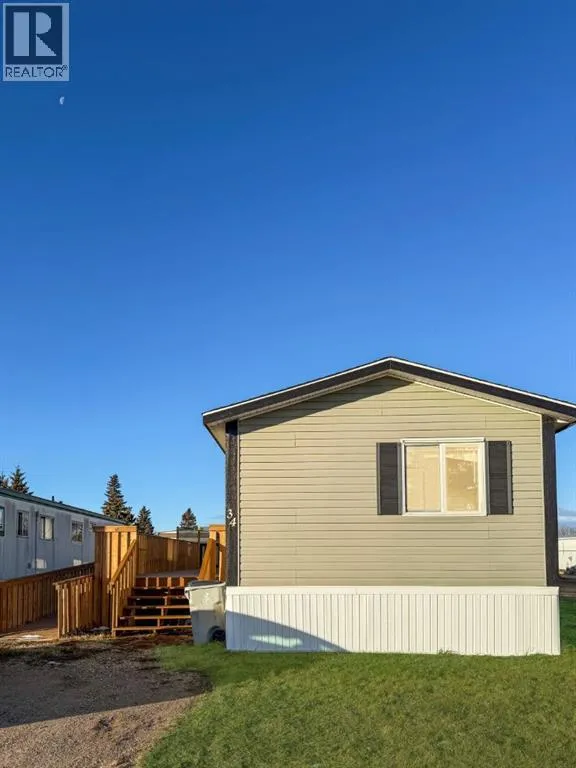 Mobile Home for rent: 34, Eastview Estates Park, High Prairie, Alberta T0G 1E0