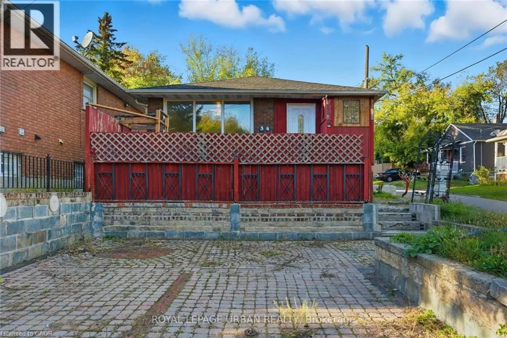 House for rent: 34 Gale Crescent, St. Catharines, Ontario L2R 3K9