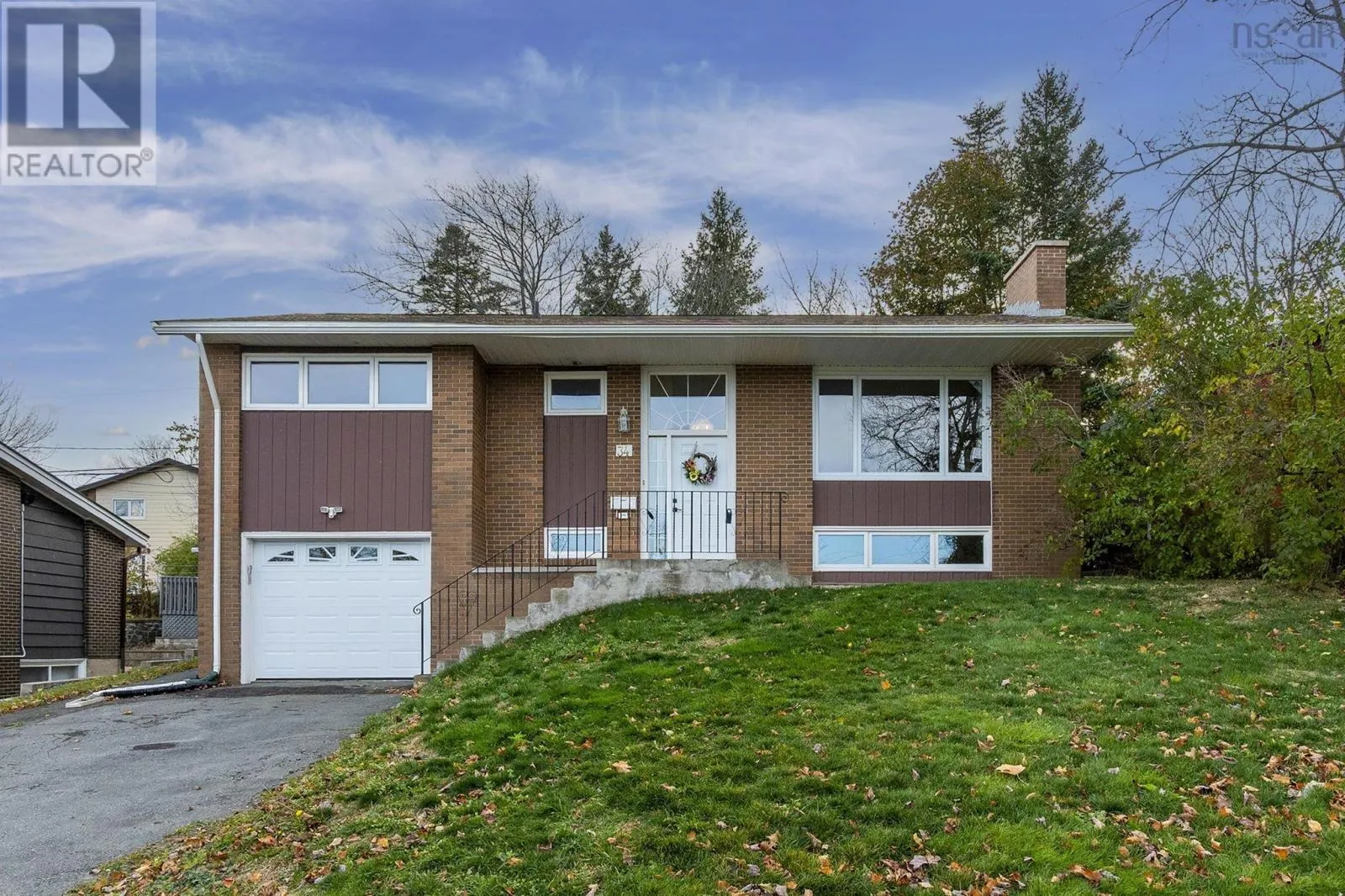 House for rent: 34 Hazelholme Drive, Halifax, Nova Scotia B3M 1N5