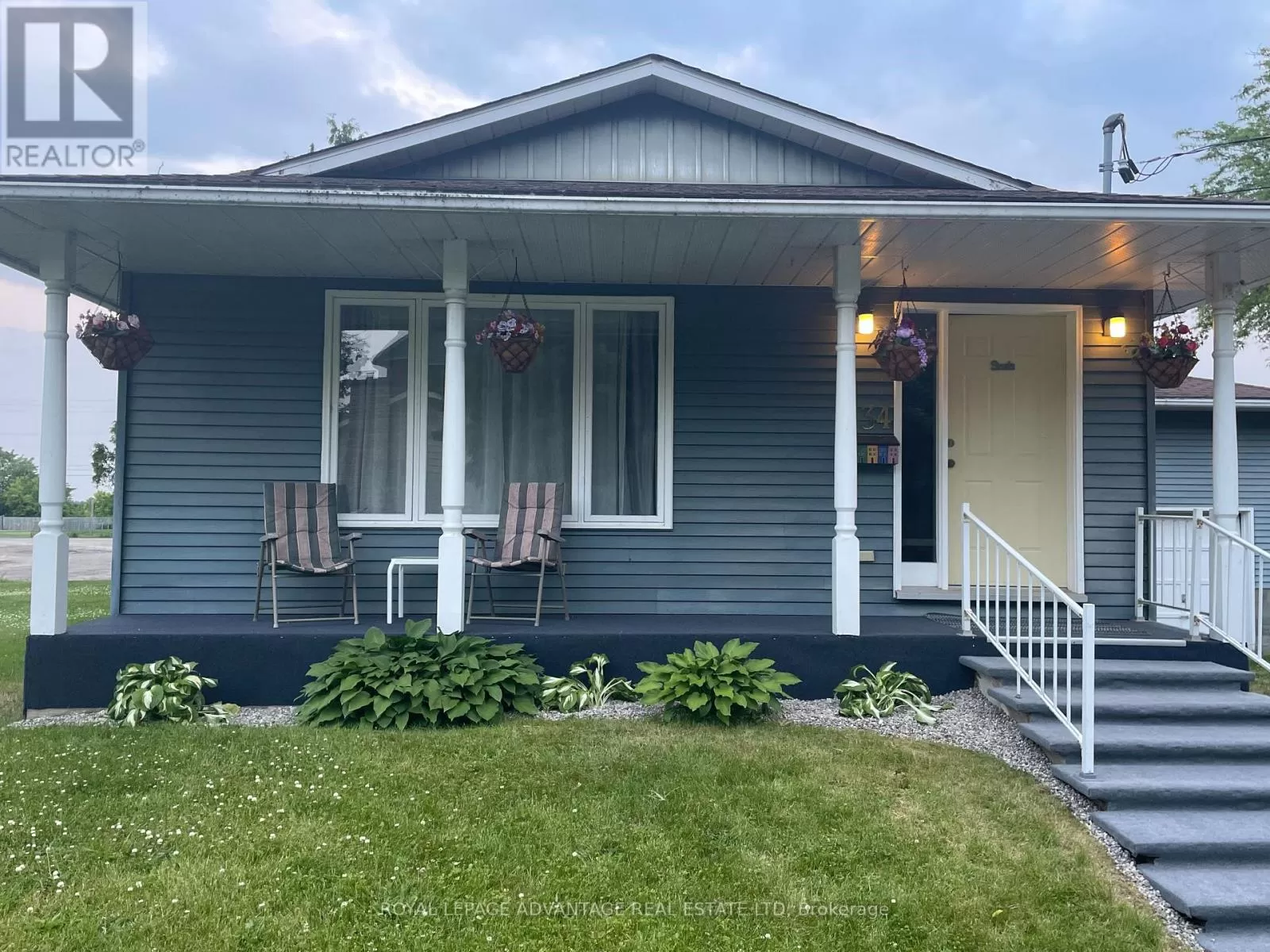 Offices for rent: 34 James Street, Smiths Falls, Ontario K7A 3R3