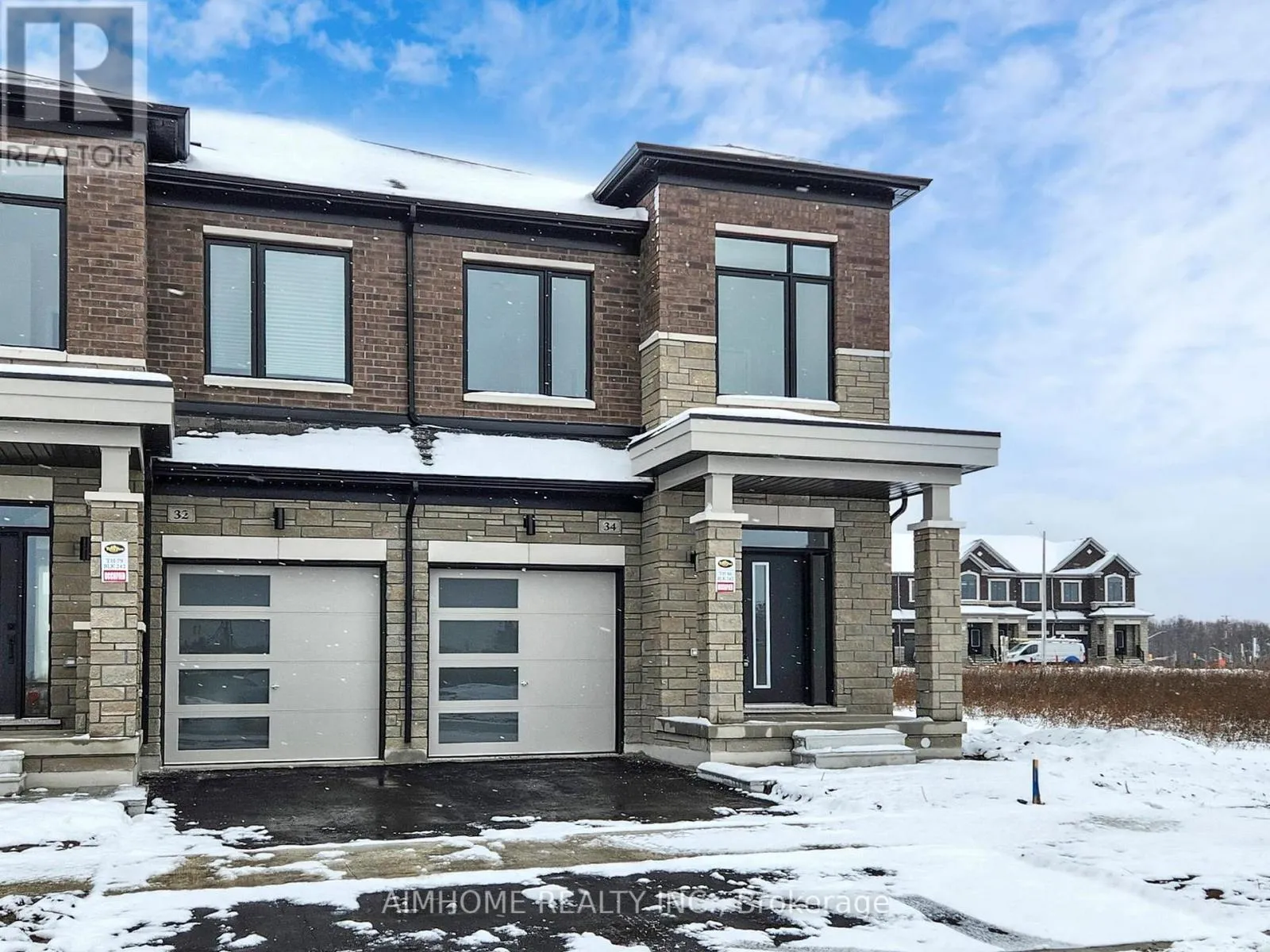 Row / Townhouse for rent: 34 Kamper Avenue, Richmond Hill, Ontario L4E 1A2