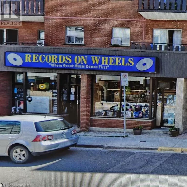 34 King Street E, Dundas, Ontario L9H 5G8