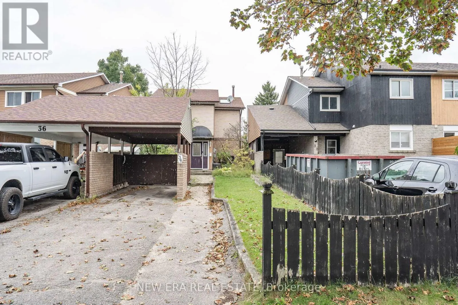 House for rent: 34 Lampman Lane, Barrie, Ontario L4N 5B1