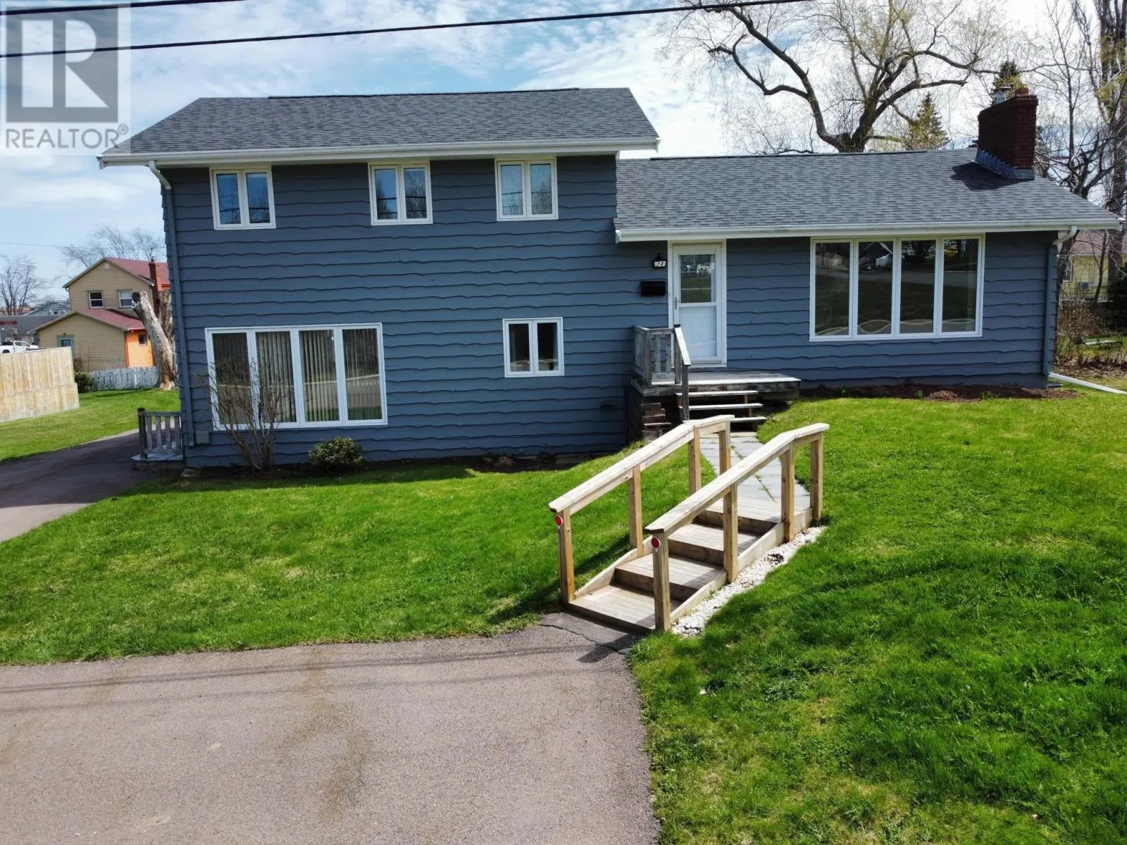 House for rent: 34 Mackay Drive, Charlottetown, Prince Edward Island C1A 5W3