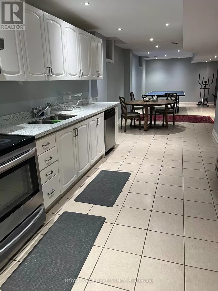 Other for rent: 34 Malden Street, Vaughan, Ontario L4L 8J3