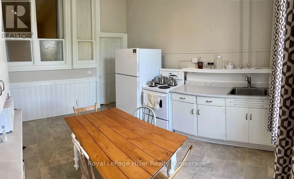 Residential Commercial Mix for rent: 34 Ontario Street, Stratford, Ontario N5A 3G8