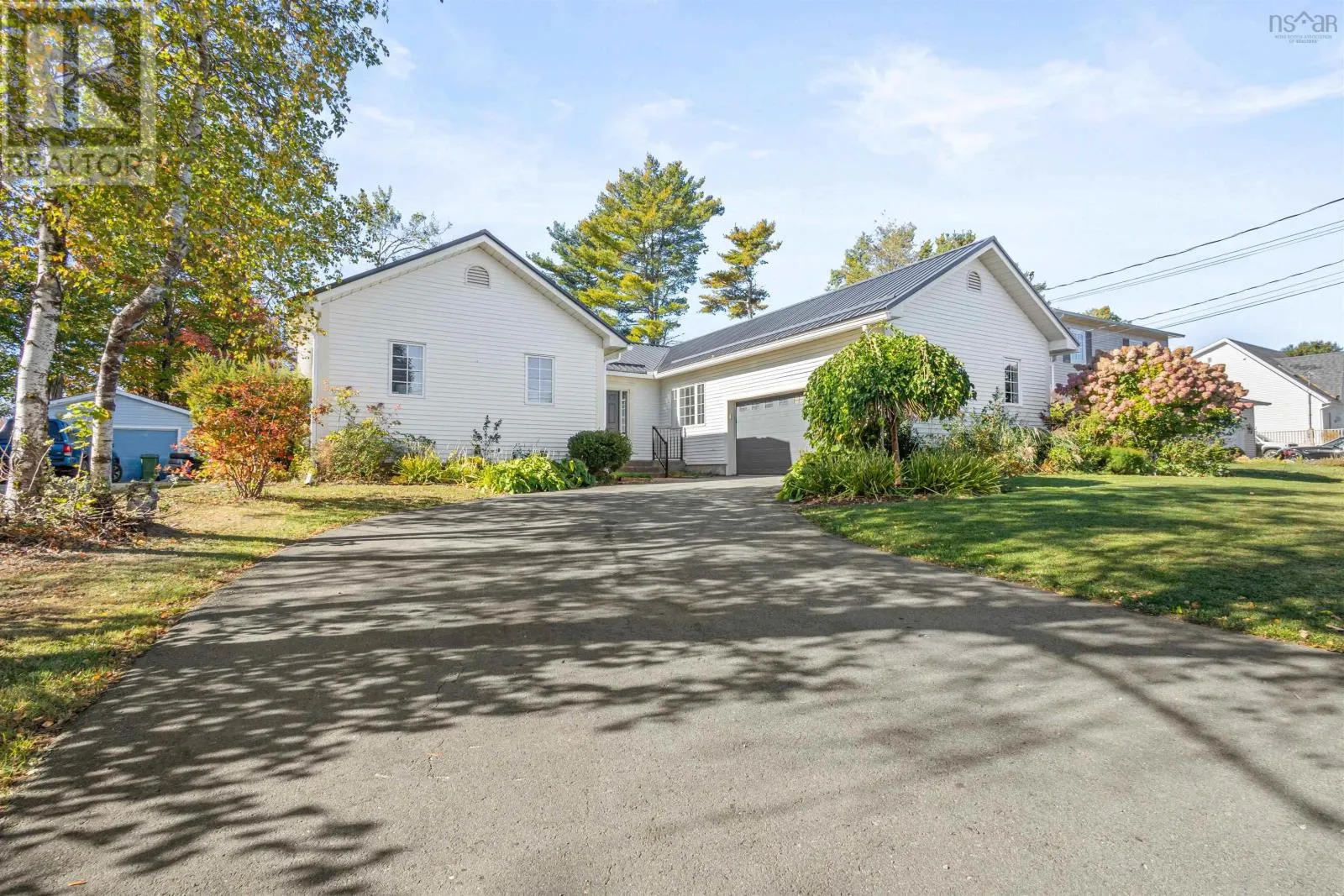 House for rent: 34 Sunset Drive, Bridgewater, Nova Scotia B4V 3R5