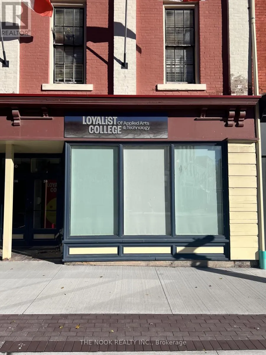 34 Walton Street, Port Hope, Ontario L1A 1N1