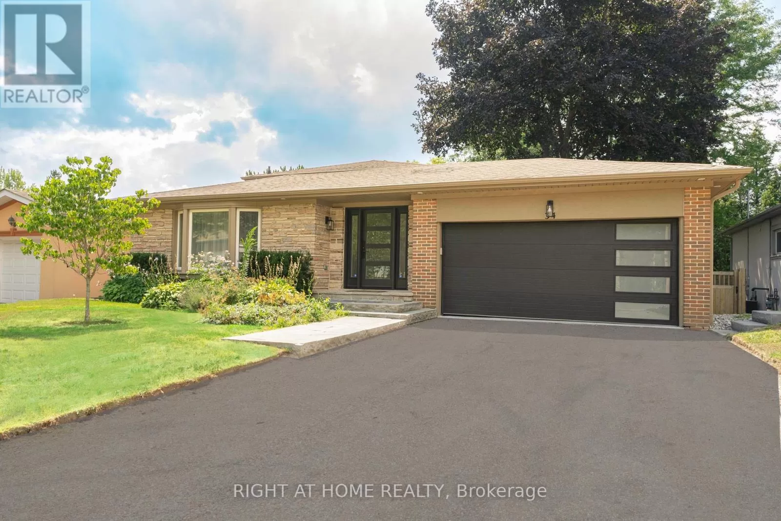 House for rent: 34 Wildrose Crescent, Markham, Ontario L3T 1N5