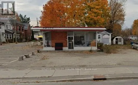 34 Wilson Street W, Perth, Ontario K7H 2N2