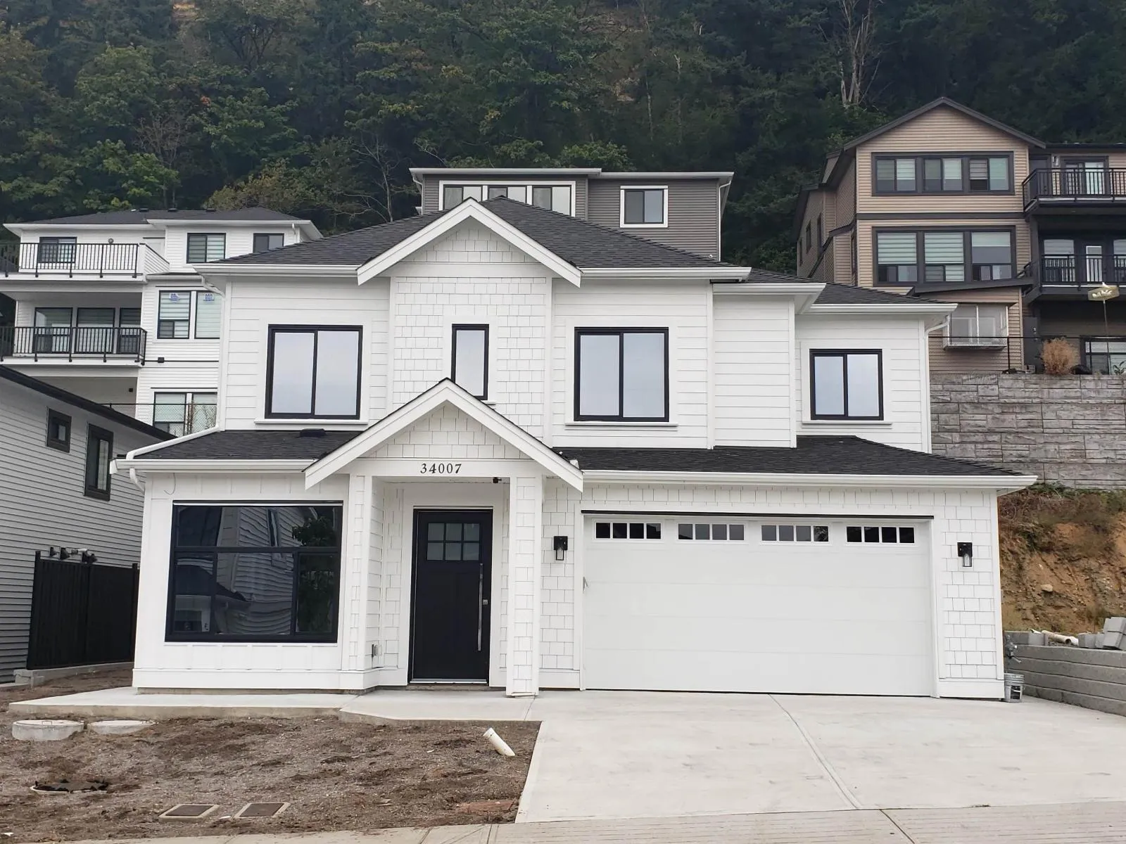 House for rent: 34007 Barker Court, Mission, British Columbia V2V 6B2