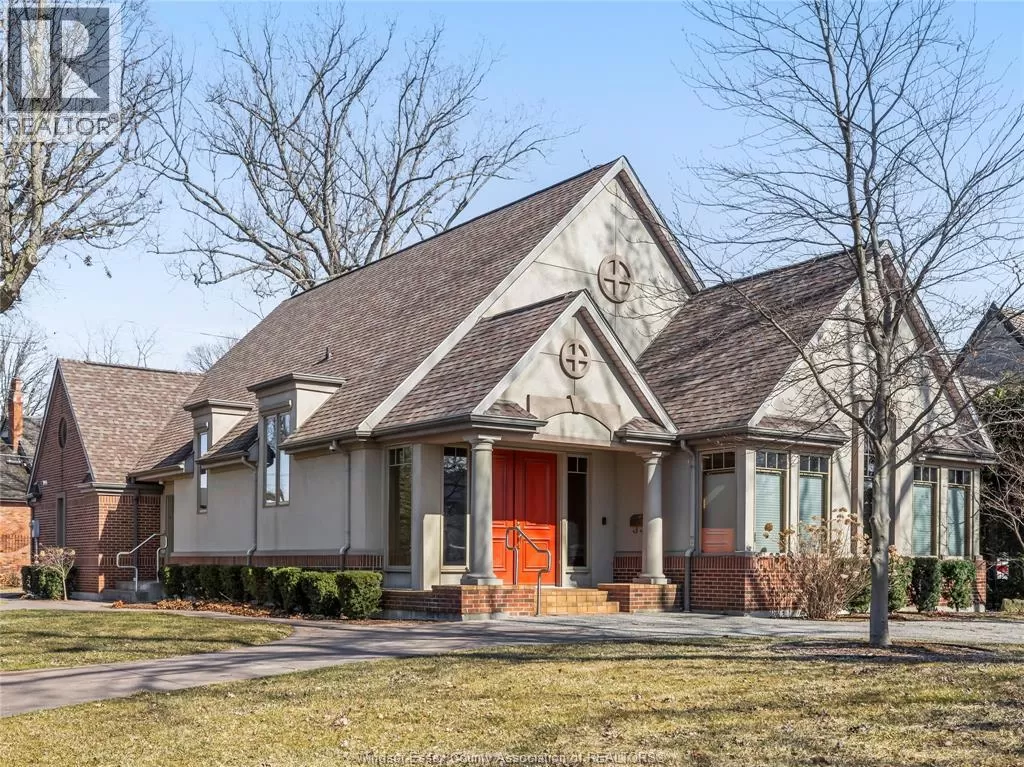 House for rent: 3404 Victoria Boulevard, Windsor, Ontario N9E 3L2