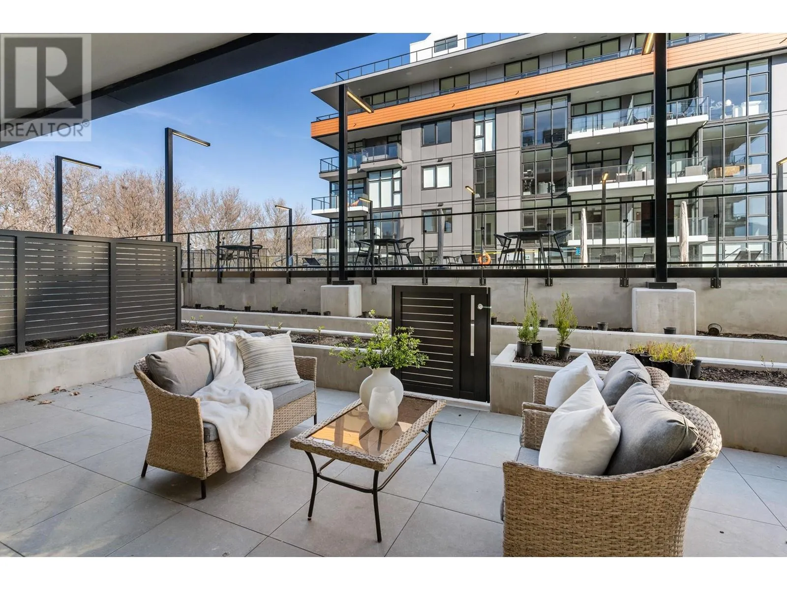 Apartment for rent: 3409 Lakeshore Road Unit# 209, Kelowna, British Columbia V1W 0G6