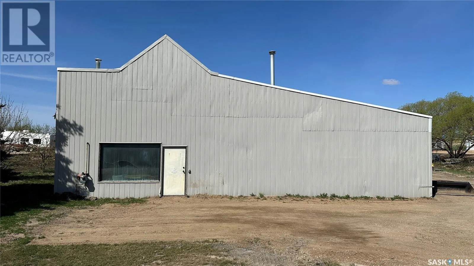 Retail for rent: 341 100a Street, Tisdale, Saskatchewan S0E 1T0