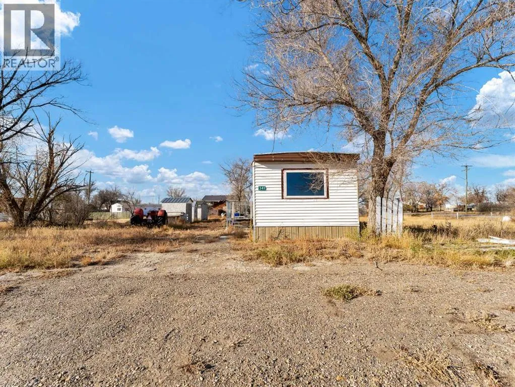 Manufactured Home for rent: 341 3 Street, Suffield, Alberta T0J 2N0