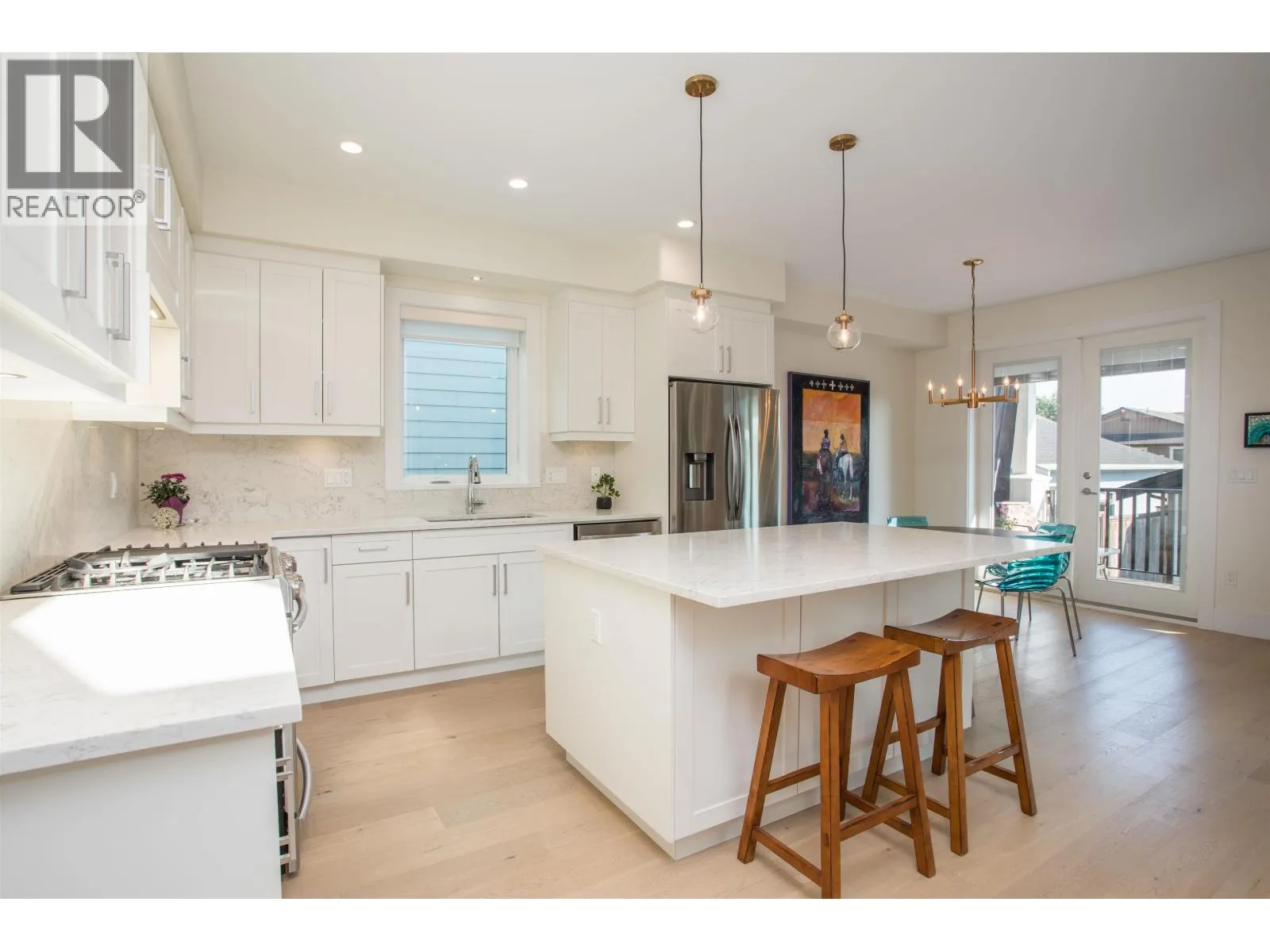 Duplex for rent: 341 E 13th Street, North Vancouver, British Columbia V7L 2L8