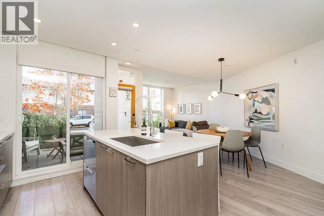 Row / Townhouse for rent: 3412 St. Catherines Street, Vancouver, British Columbia V5V 3C4