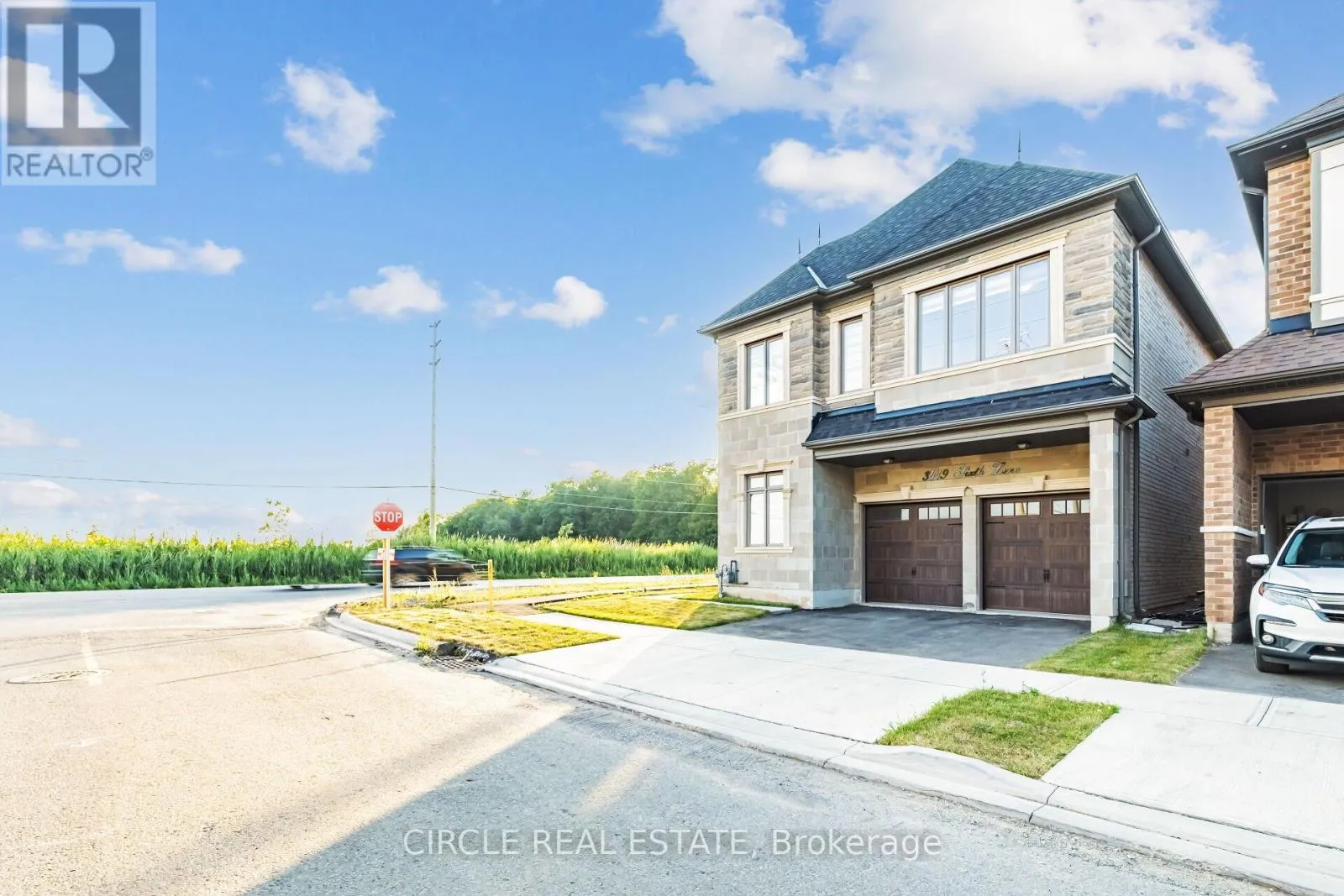 House for rent: 3419 Sixth Line, Oakville, Ontario L6H 0Y7