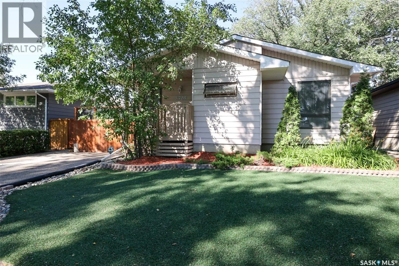 House for rent: 3428 Wascana Street, Regina, Saskatchewan S4S 2H3