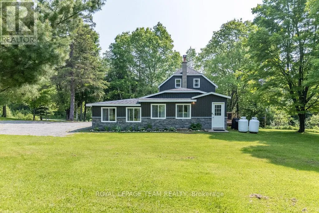 House for rent: 3432 Siberia Road, Hastings Highlands, Ontario K0J 1L0