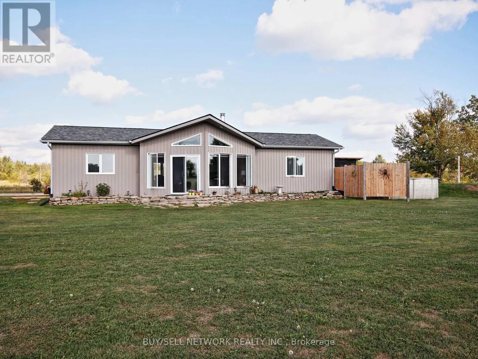 House for rent: 3435 Baseline Road, Otonabee-South Monaghan, Ontario K0L 2G0