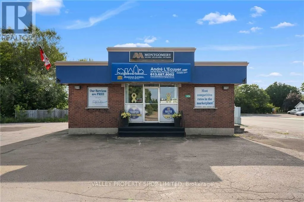 Offices for rent: 3436 Petawawa Boulevard, Petawawa, Ontario K8H 1X5