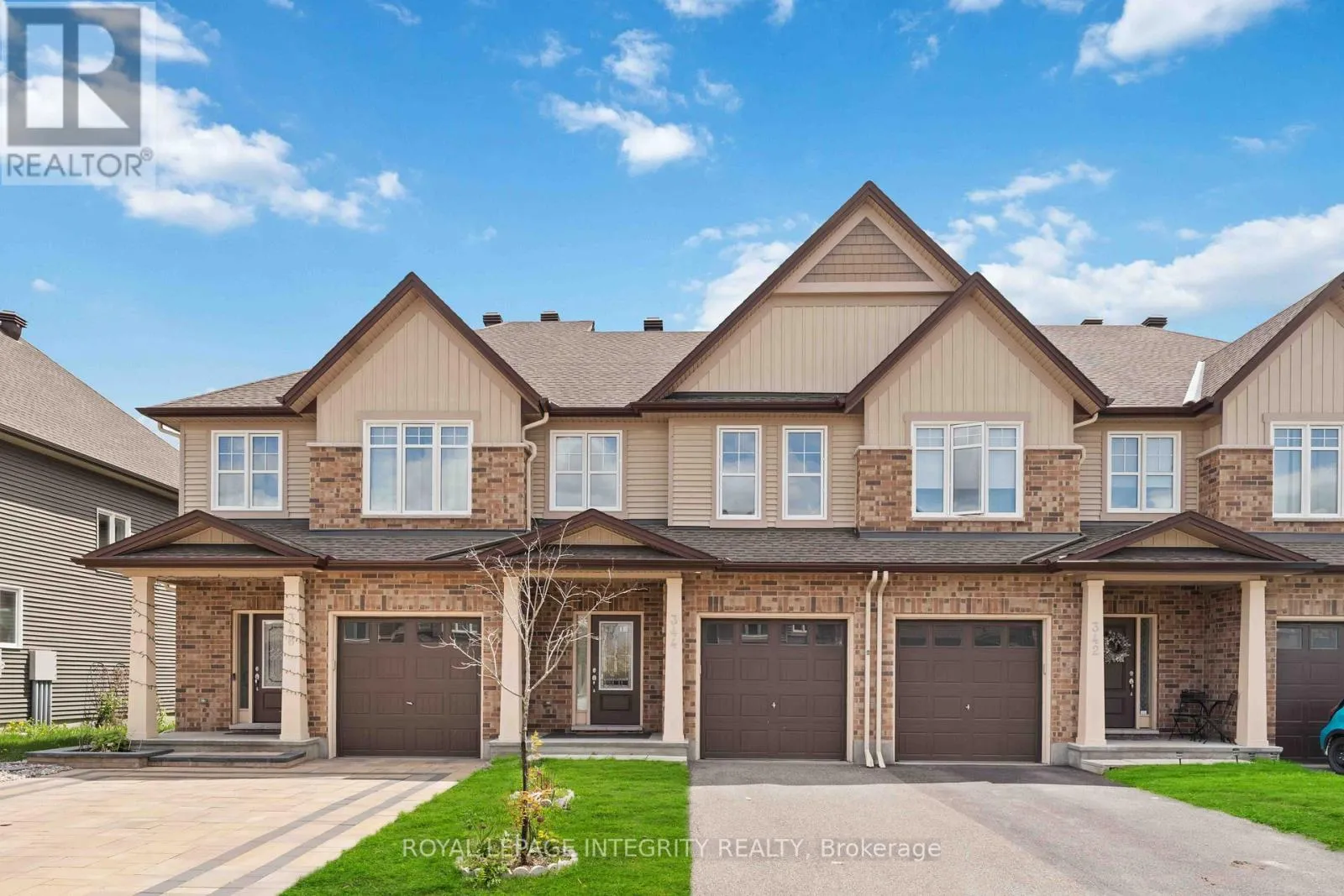 Row / Townhouse for rent: 344 Wood Acres Grove, Ottawa, Ontario K1T 0M6