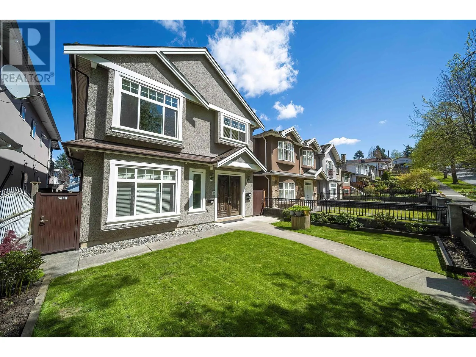 House for rent: 3443 Price Street, Vancouver, British Columbia V5R 5R2