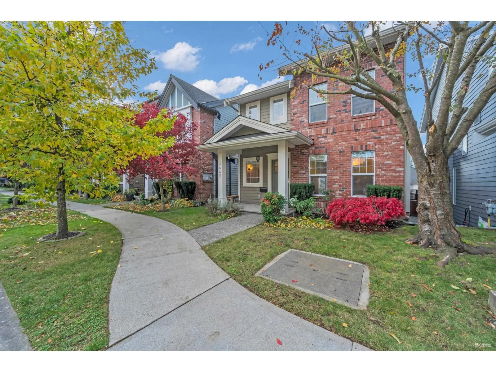 House for rent: 3449 148a Street, Surrey, British Columbia V4P 0B9