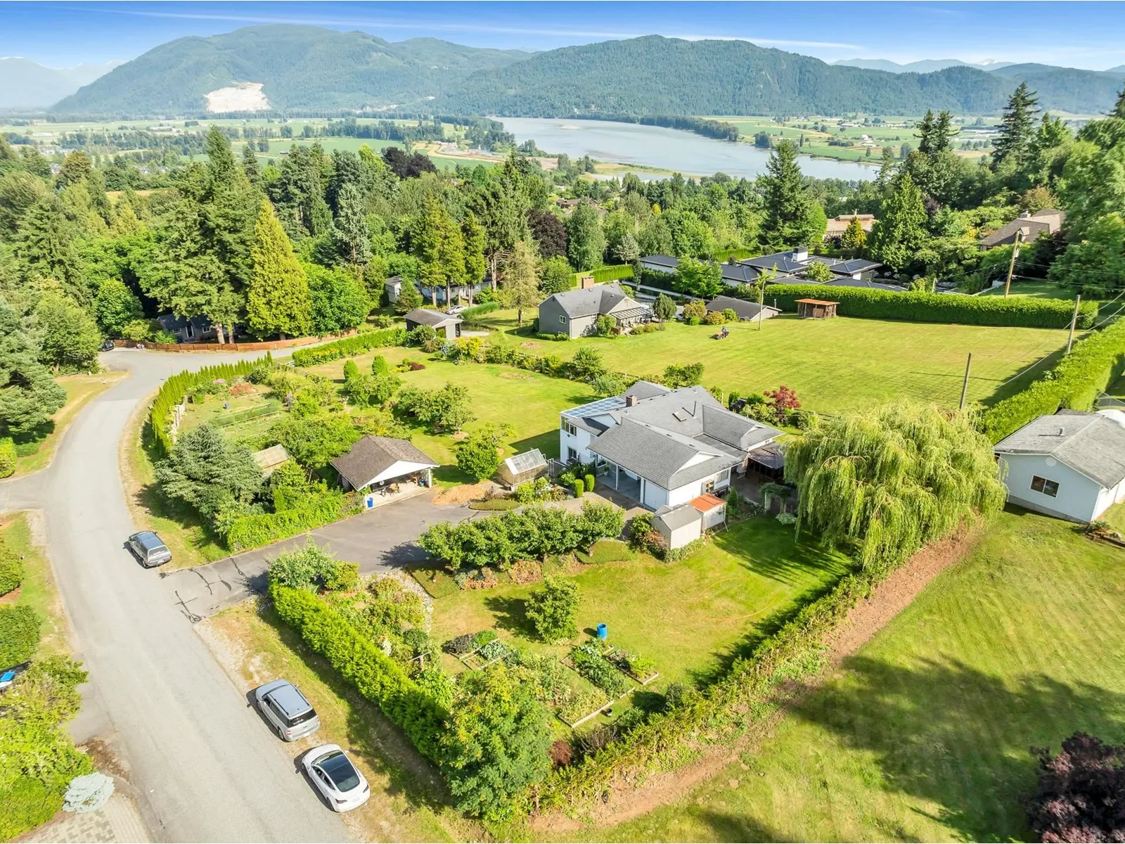 House for rent: 34578 Ireland Avenue, Mission, British Columbia V2V 6W1