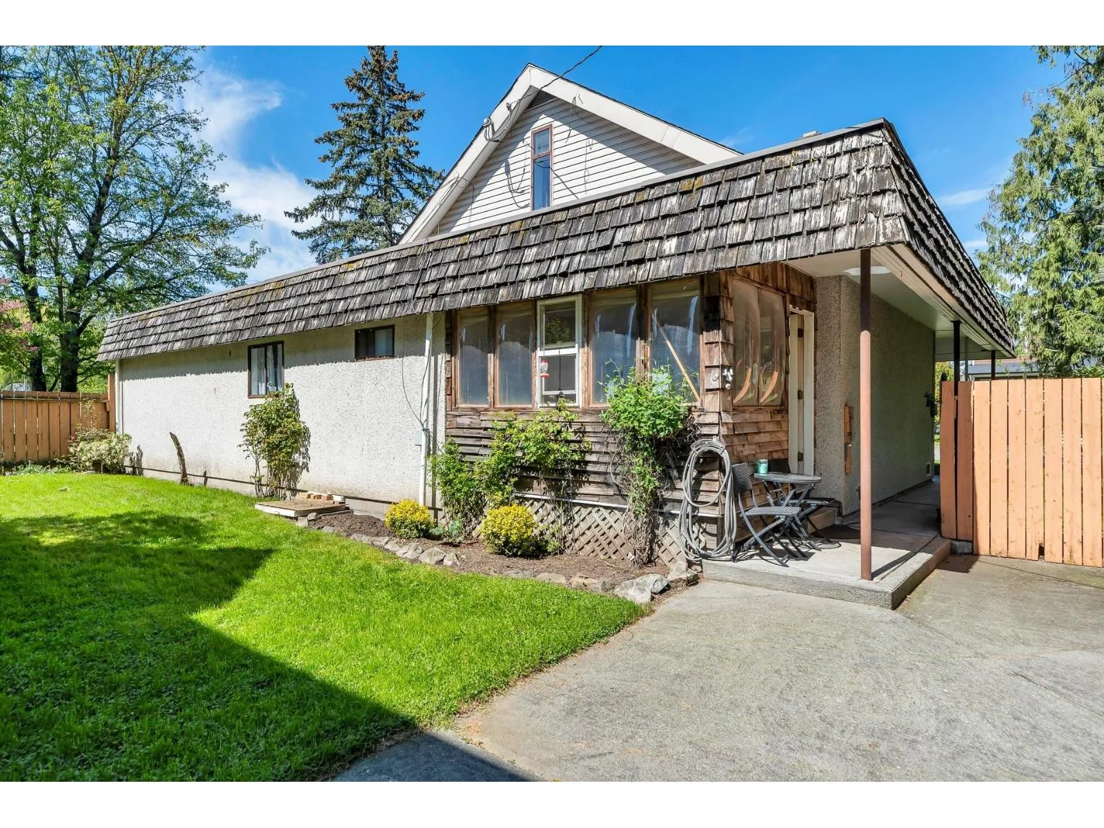 House for rent: 34612 2 Avenue, Abbotsford, British Columbia V2S 8C2