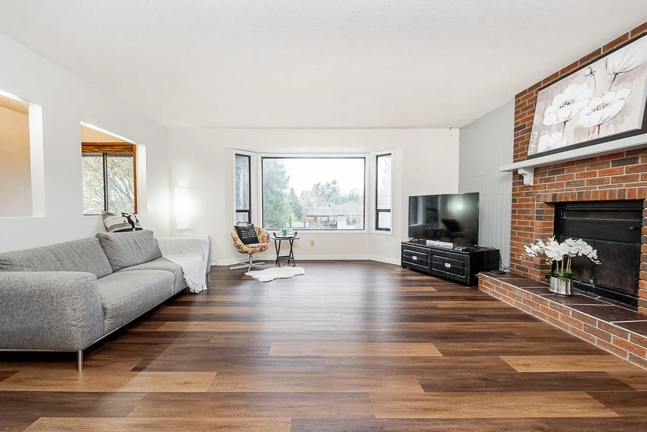 House for rent: 34686 St Matthews Way, Abbotsford, British Columbia V2S 5L3