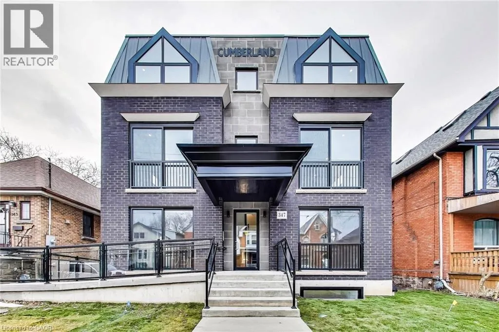 Apartment for rent: 347 Charlton Avenue W Unit# 202, Hamilton, Ontario L8P 2E6