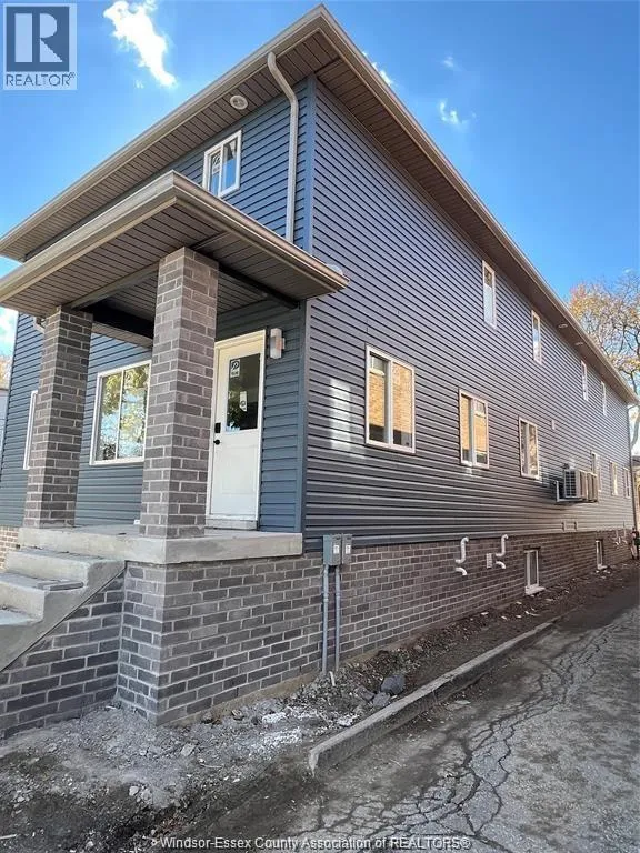 House for rent: 348 Campbell Unit# Unit A2r1, Windsor, Ontario N9B 2H3