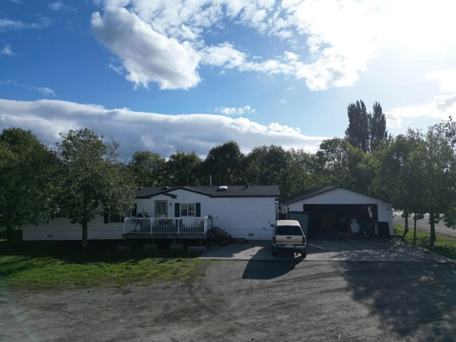 34811 2 Avenue, Abbotsford, British Columbia V2S 8C1