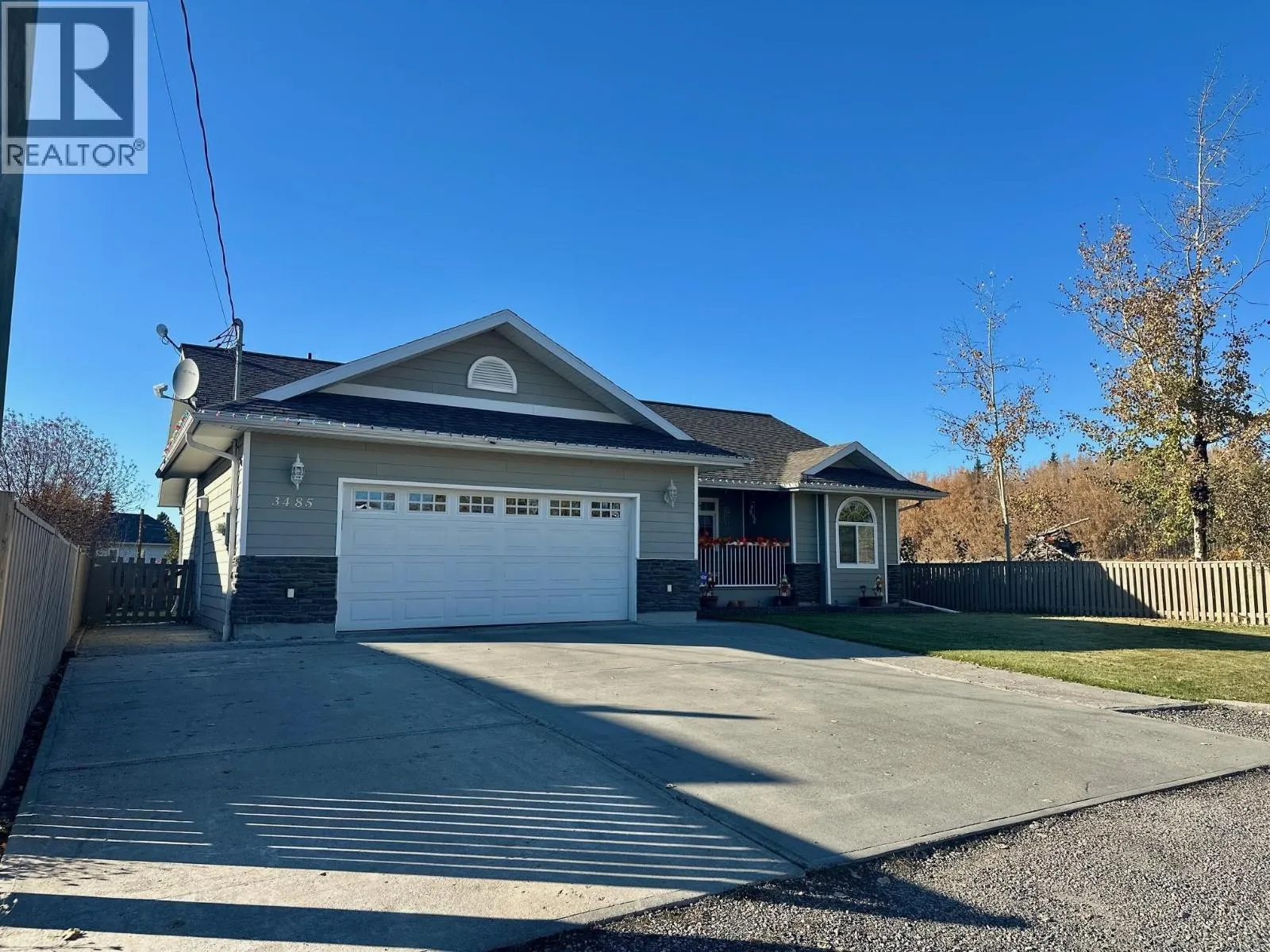 House for rent: 3485 Hargreaves Avenue, Vanderhoof, British Columbia V0J 3A2