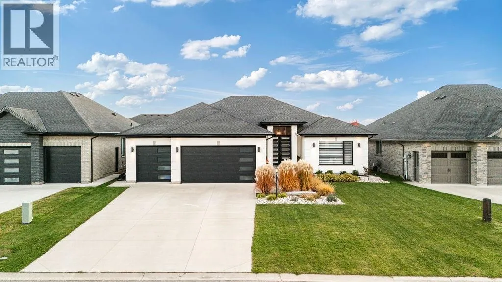 House for rent: 3489 Timber Ridge Road, Plympton-Wyoming, Ontario N0N 1E0