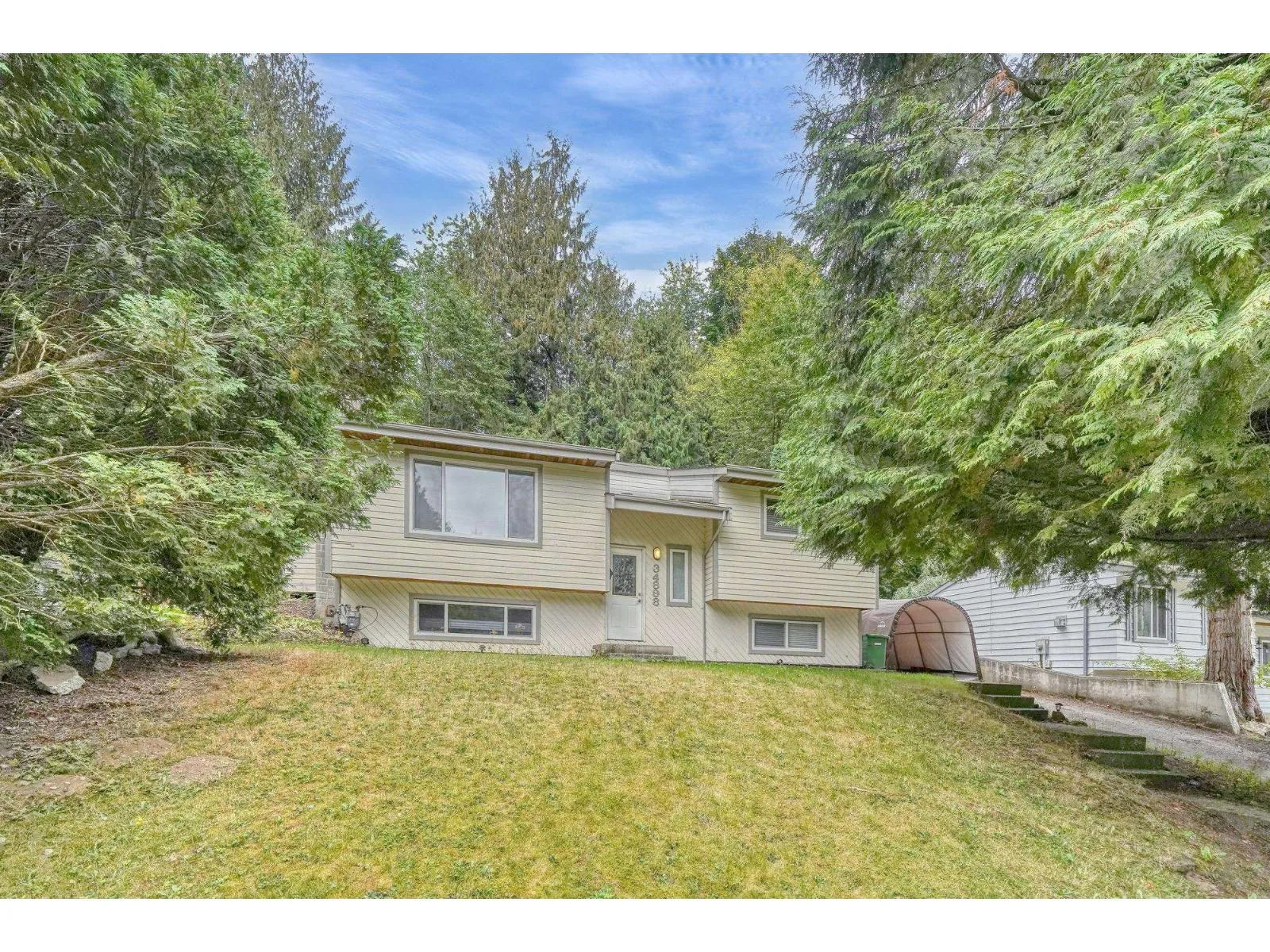 House for rent: 34898 Laburnum Avenue, Abbotsford, British Columbia V2S 5J4