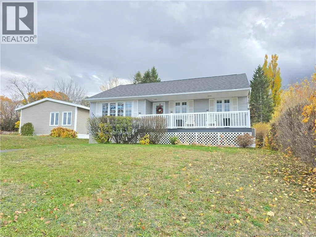 349 Hennessy, Bathurst, New Brunswick E2A 2N8