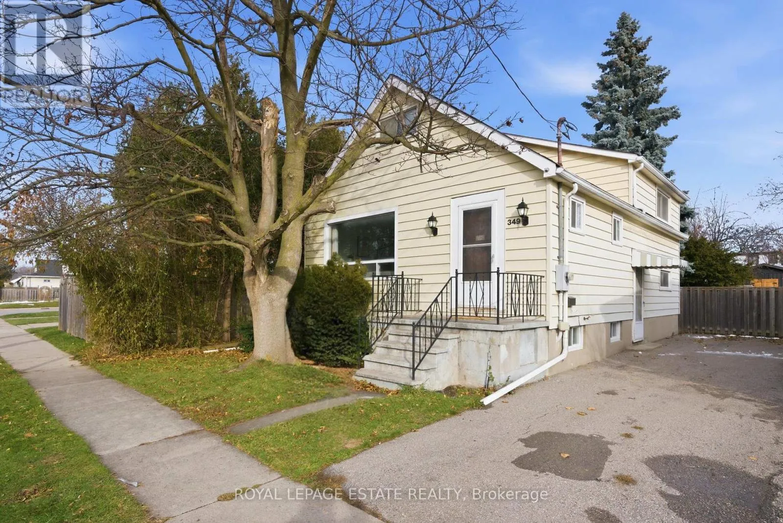 House for rent: 349 Oshawa Boulevard S, Oshawa, Ontario L1H 5S3